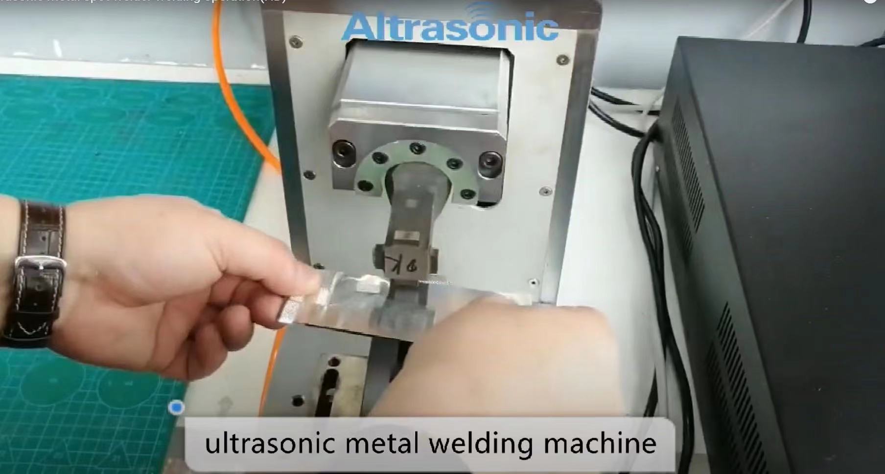 L'application de la machine de soudage par points par ultrasons pour le métal