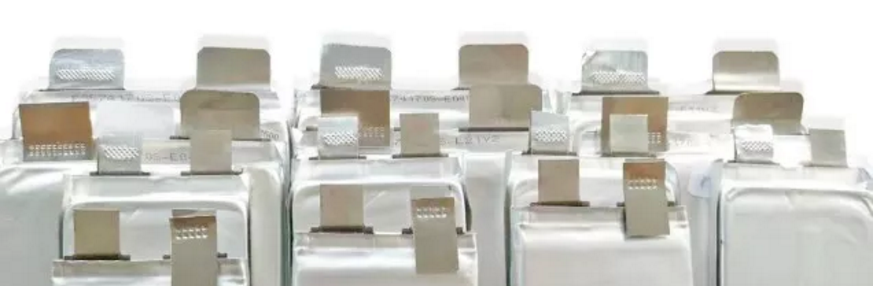 Feuille d'aluminium de batterie au lithium et soudure de tablier en aluminium pur